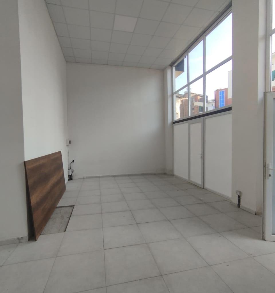 Commercial Space for Sale 74 m2, Brick Building, 259,000 EUR