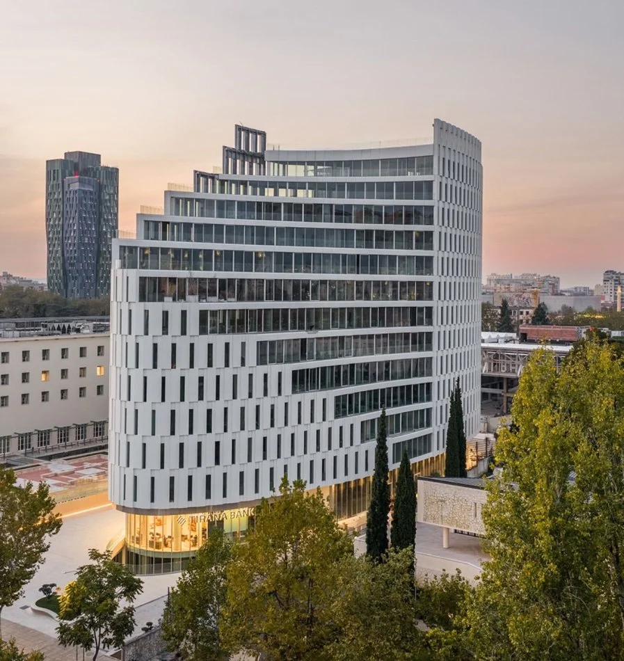 Tirane, shitet zyre Kati 6, 515 m² 3.200.000 € (QENDER)