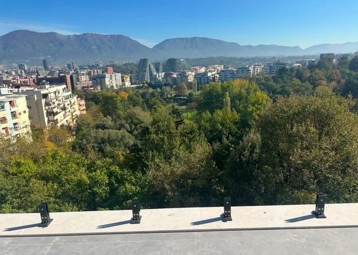Tirane, vendesi hotel, 810 m², 2.500.000 € (CODICE DELL'IMMOBILE)