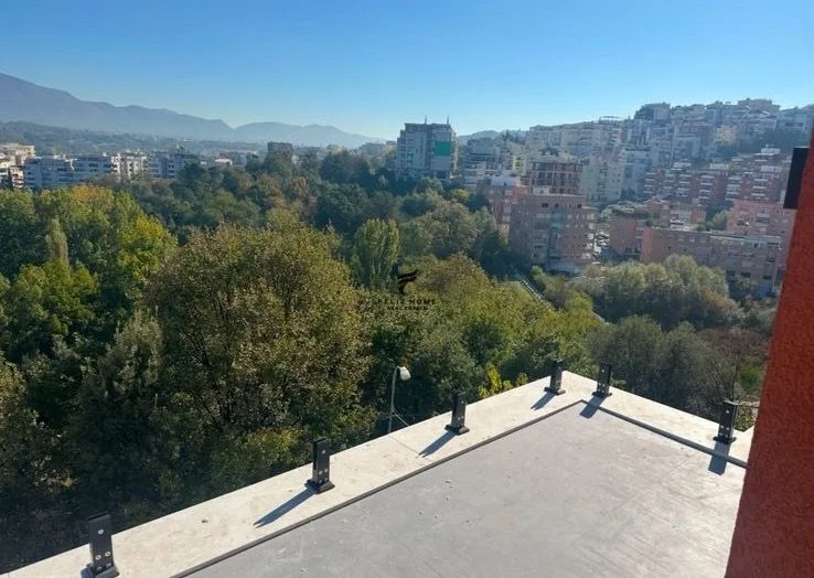Tirane, vendesi hotel, 810 m², 2.500.000 € (CODICE DELL'IMMOBILE)