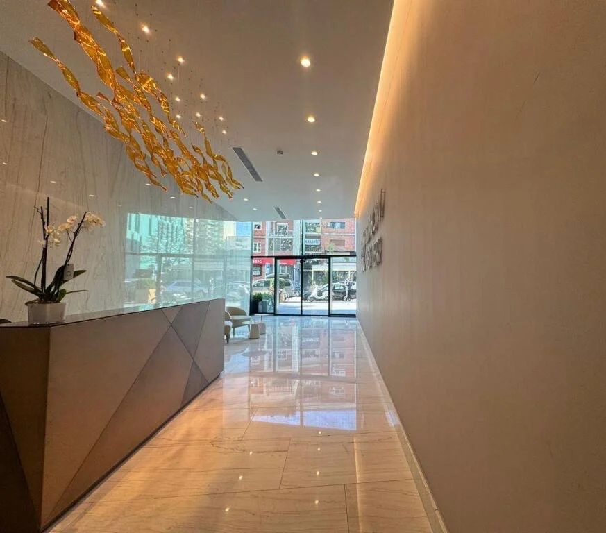 Tirane, ufficio in vendita al piano 4, 305 m², 1.850.000 € (BLLOK)