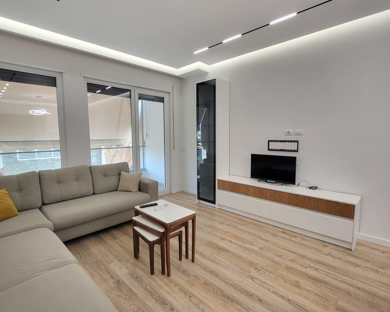 APARTAMENT NE SHITJE 2+1+LAVANDERI REZIDENCA ERLI PORCELAN