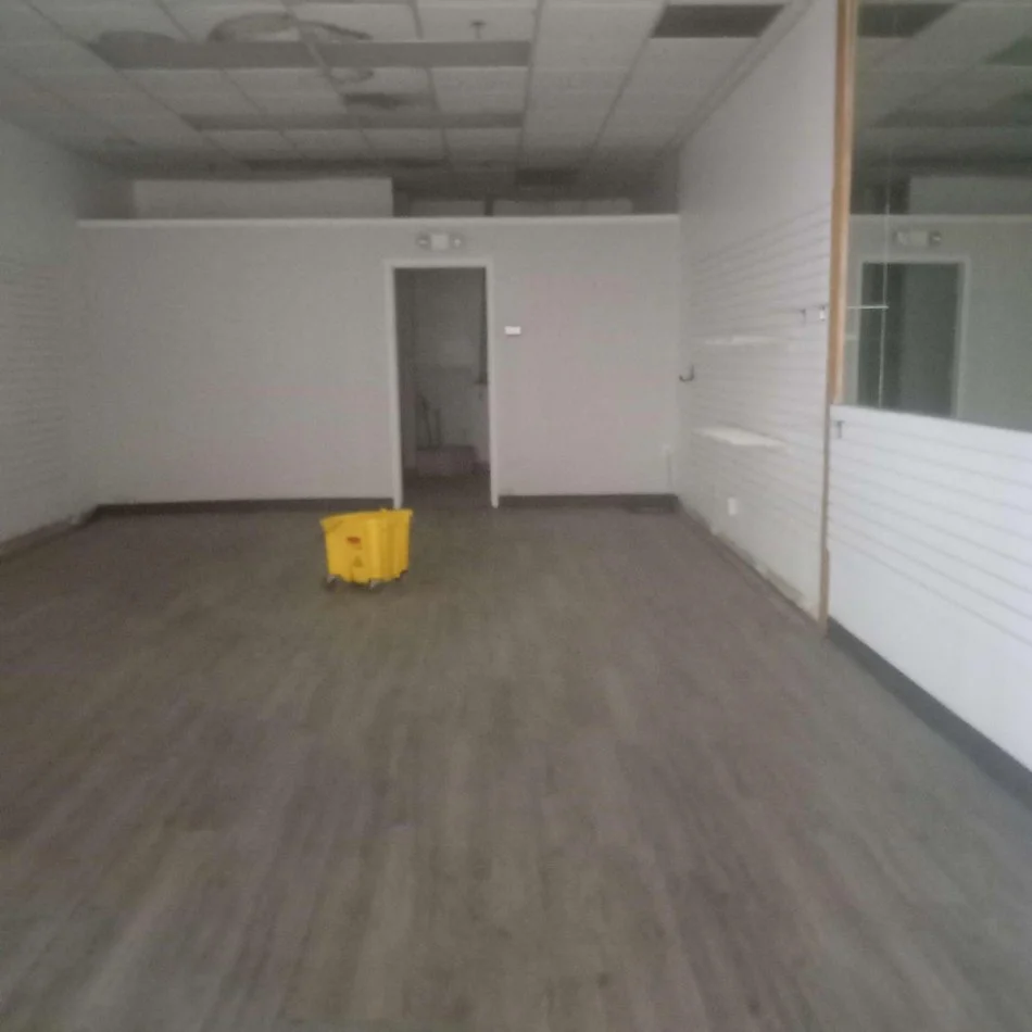 Tirane, shitet dyqan Kati 0, 64 m² 670.000 € (MYSLYM SHYRI)