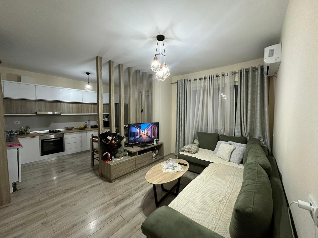 JEPET ME QERA APARTAMENT 1+1 PRANE ISH RAJONIT