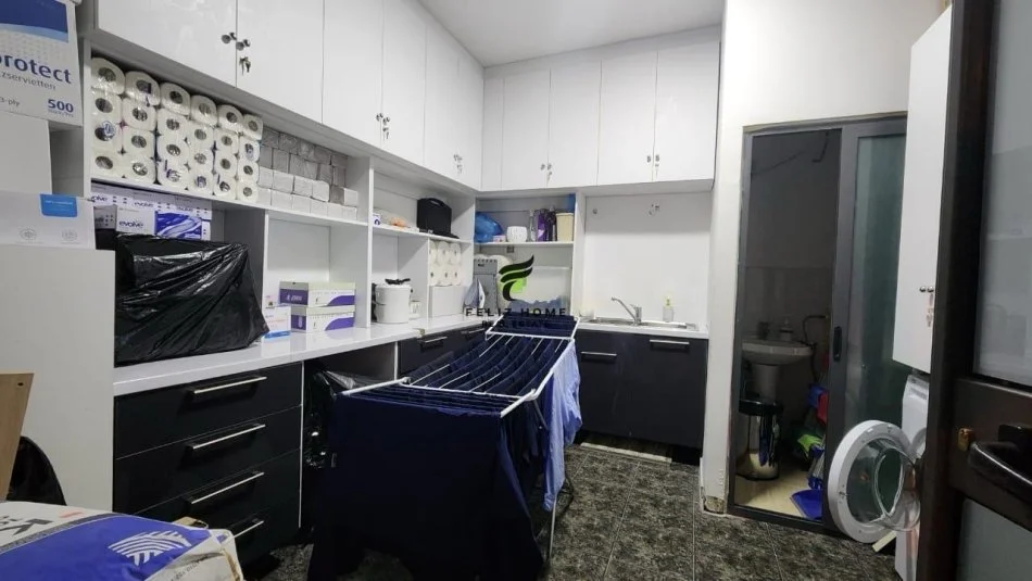 Tirane, vendesi negozio Piano 0, 15 m² 60.000 € (STADIUMI DINAMO)