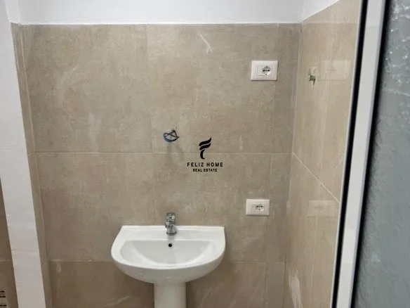 Tirana, Commercial Space for Sale Ground Floor, 38 m² €175,000 (MINE PEZA)