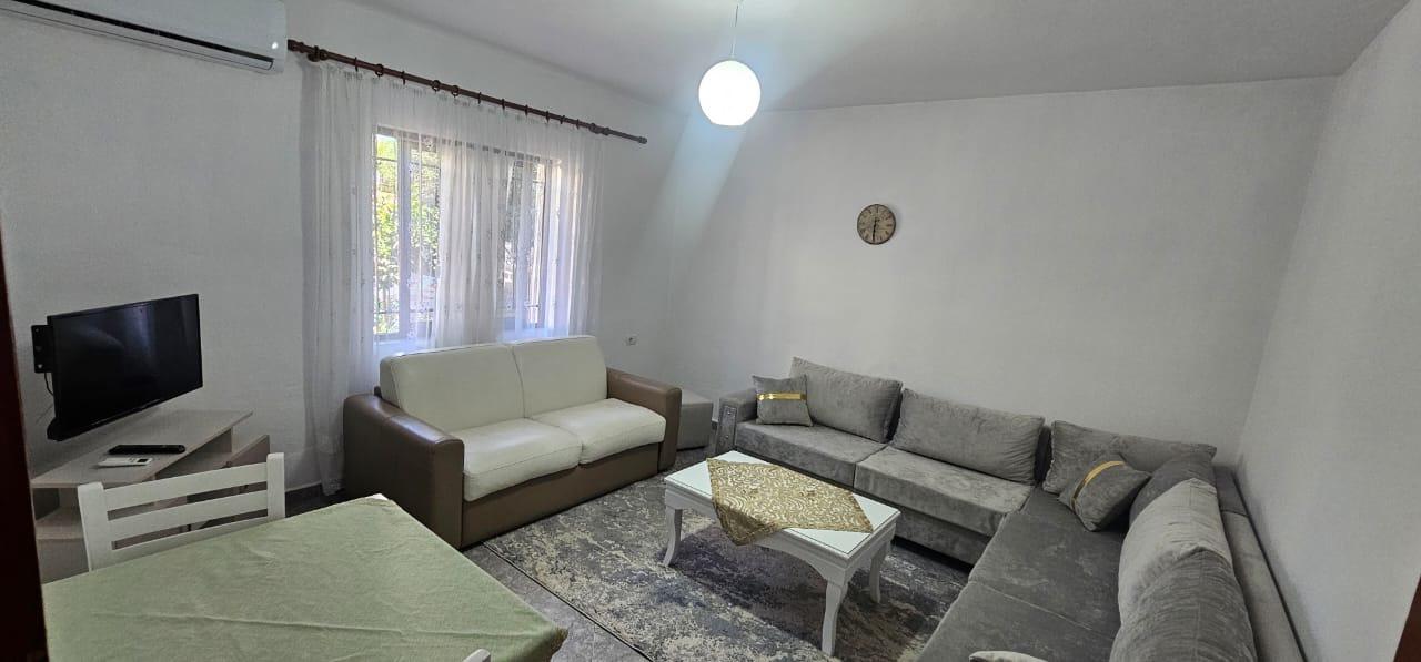 APARTAMENT ME QERA 1+1 ISH PARKU 45.000 LEKE