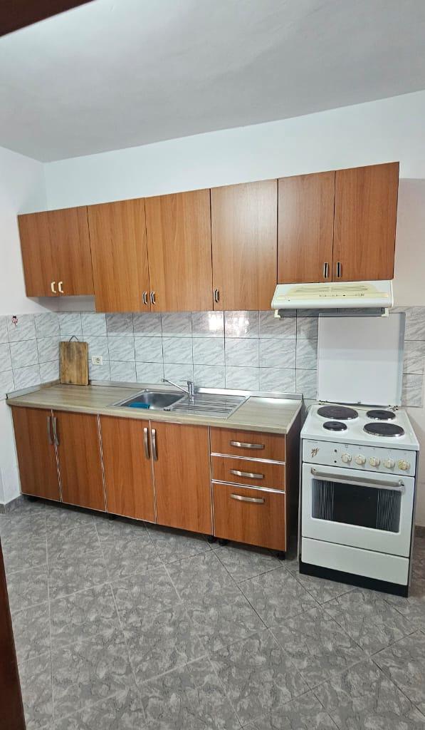 Appartamento in affitto 1+1 vicino al parco 45.000 LEKE