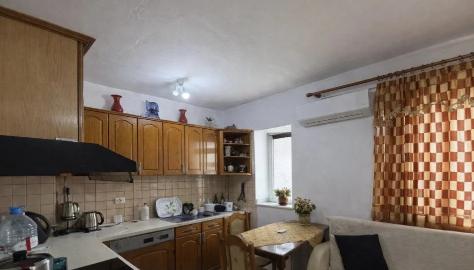 Tirane, vendesi appartamento 2+1 Piano 1, 98 m² 230.000 € (QSUT)