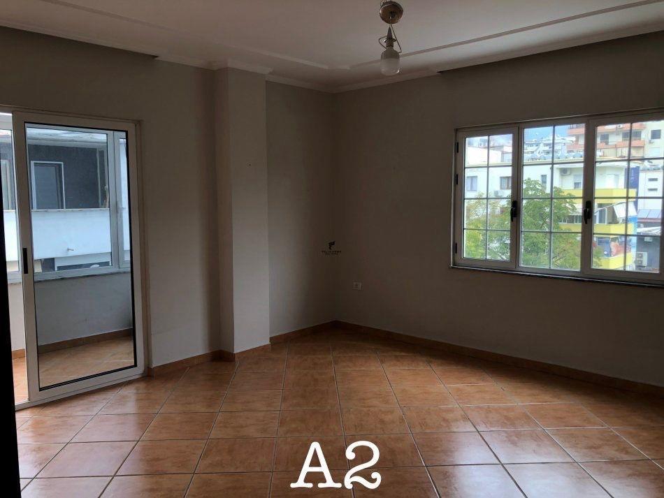 ZYRE ME QERA 180 M2 SHESHI WILLSON 1.900 EURO