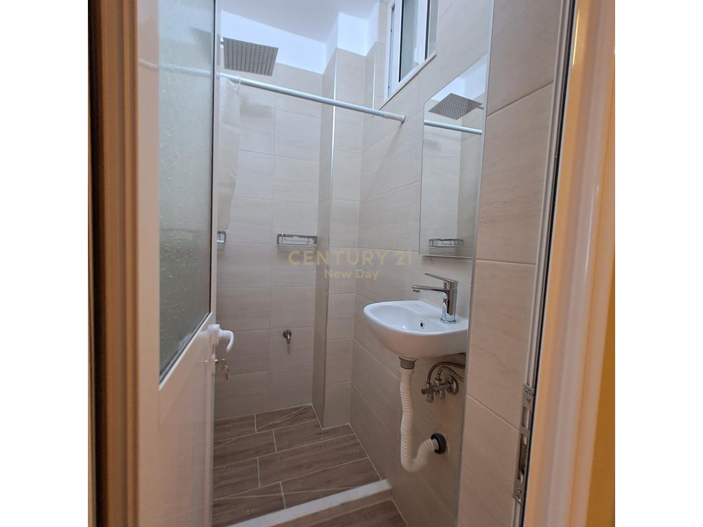 +355693150128. Apartament 1+1 me Qira në Qendër, Totalisht