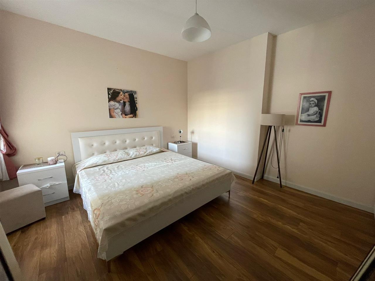 0682064333 APARTAMENT 2+1 NE SHITJE NE QENDER TE DURRESIT !