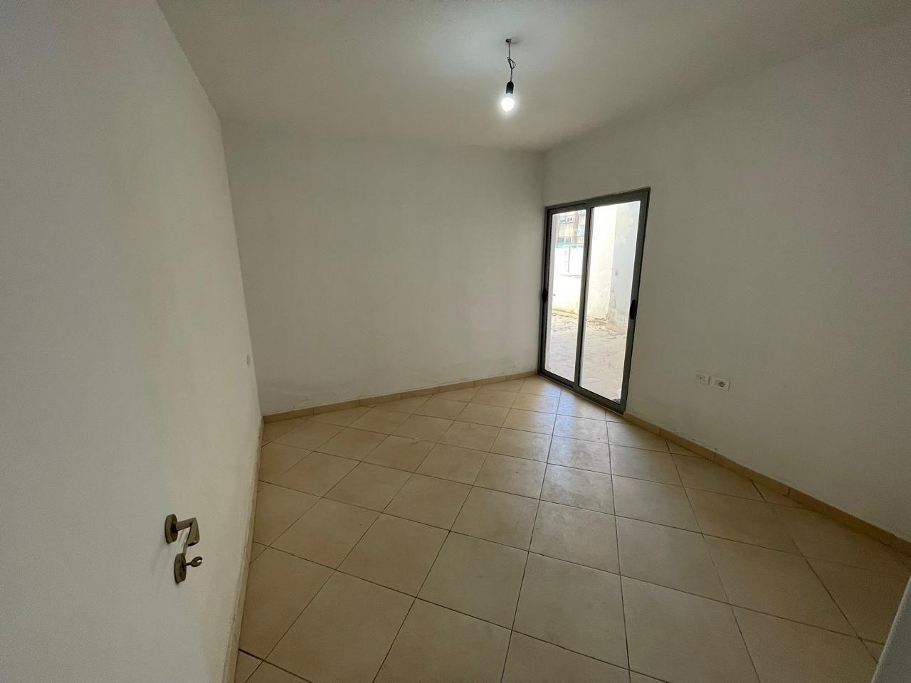 0682064333 SHITET APARTAMENT 2+1 TEK STACIONI I TRENIT !