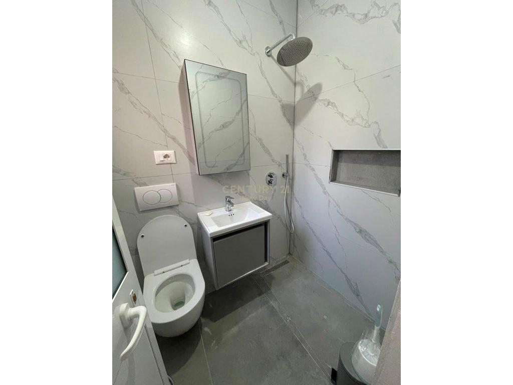 +355684394200 JEPET ME QIRA APARTAMENT 2+1+2 NE QENDER !!