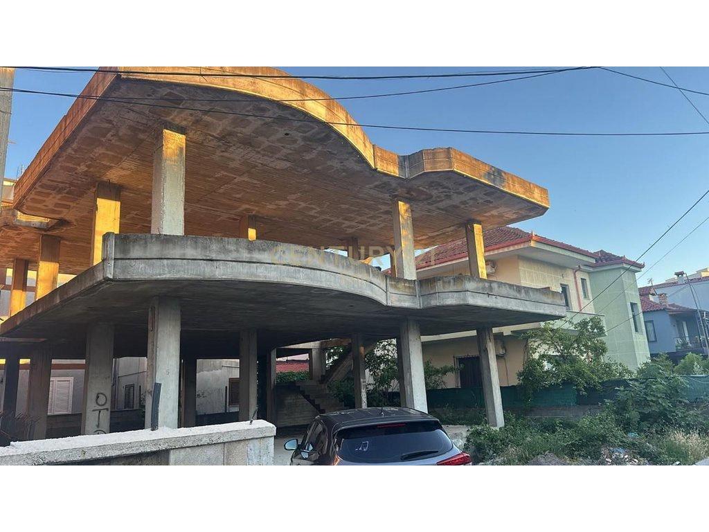 0683005058 Ndërtesë 2 kate Për Shitje tek Ish Keneta, Durrës