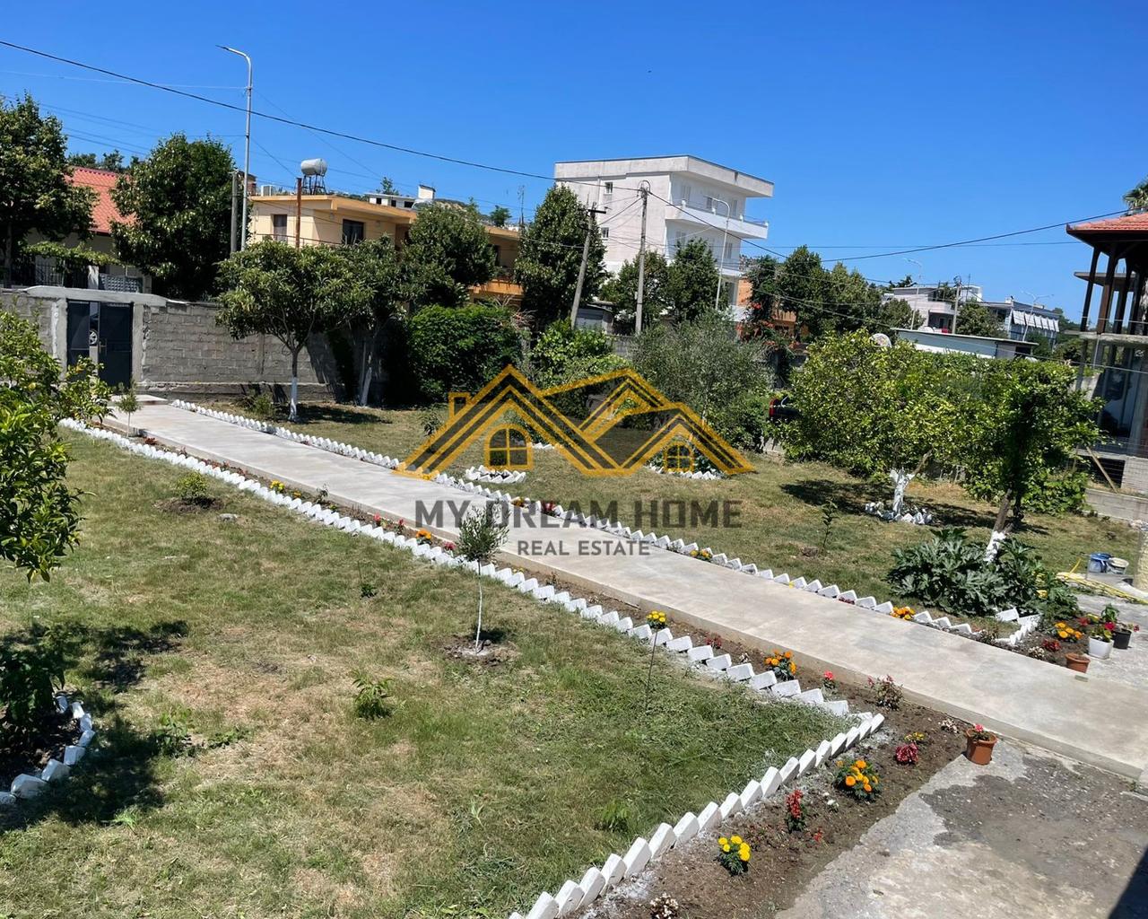 JEPET ME QERA SHTEPI PRIVATE NE PORTO ROMANO