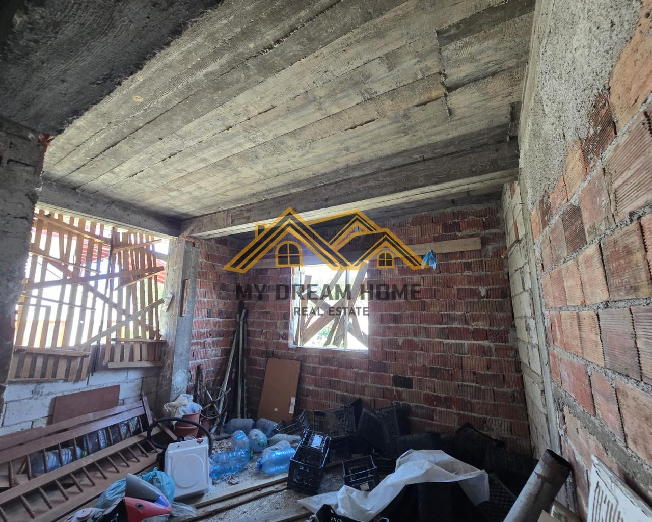 PRIVATE HOUSE FOR SALE IN SHKALLNUR