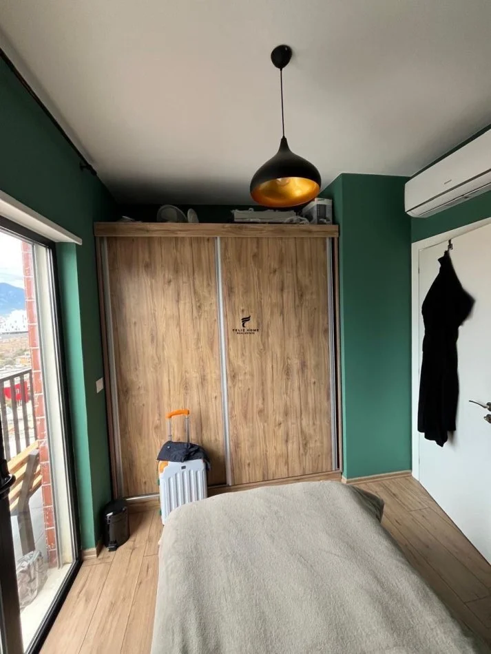 Tirane, vendesi appartamento 2+1 con balcone, Piano 8, 91 m², 215.000 € (SELVIA)