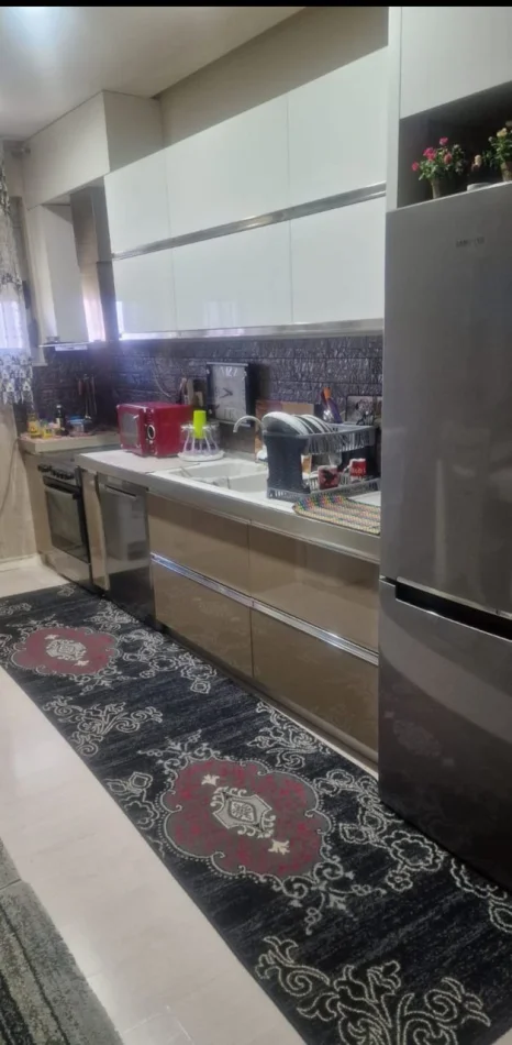 Tirane, vendesi appartamento 3+1 Piano 4, 155 m² 250.000 € (Casa Italia)