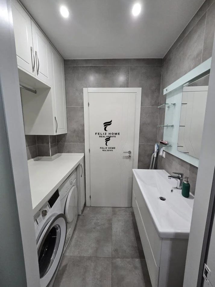 Tirane, vendesi appartamento 2+1 Piano 3, 91 m² 350.000 € (BLL)