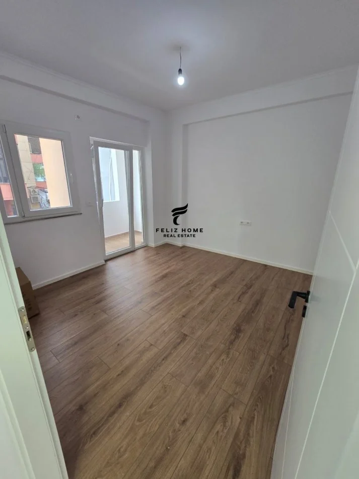 Tirane, vendesi appartamento 2+1+Balcone Piano 2, 87 m² 210.000 € (VIA ELBASANIT)