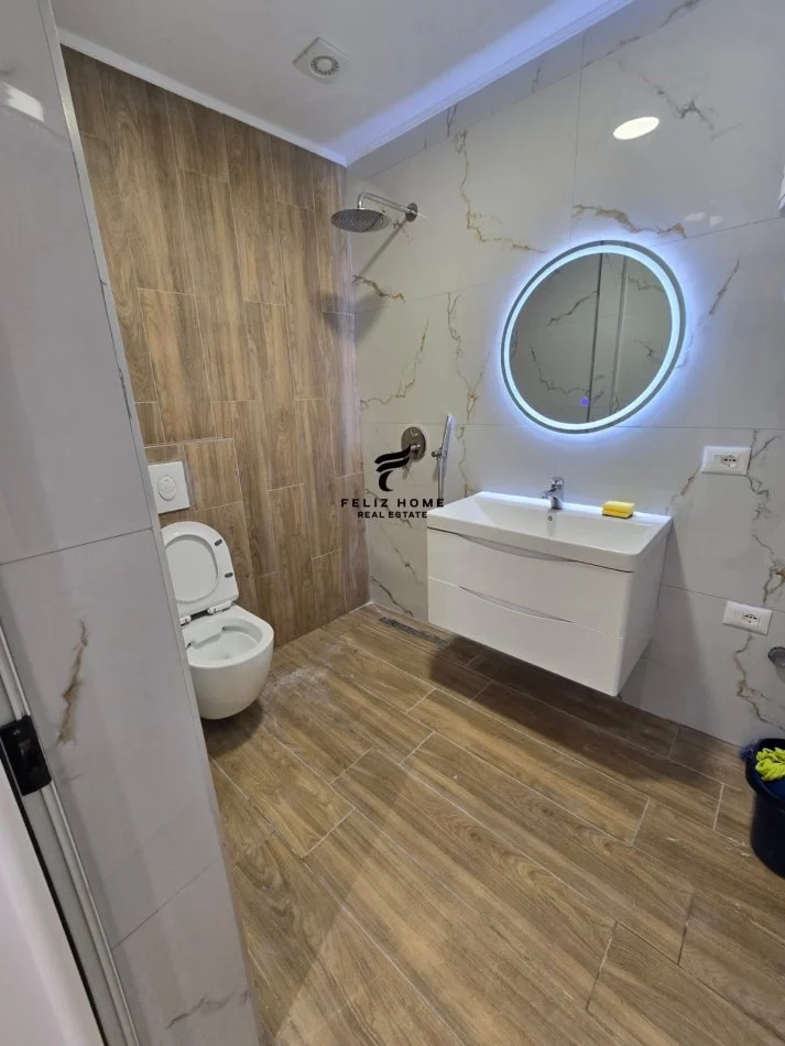 Tirane, vendesi appartamento 2+1+Balcone Piano 2, 87 m² 210.000 € (VIA ELBASANIT)
