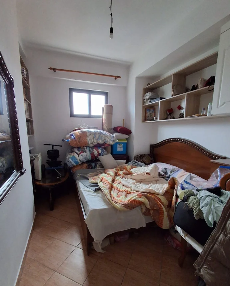 Tirane, vendesi appartamento 2+1 al quinto piano, 85 m², 160.000 € (Via Irfan Tomini)