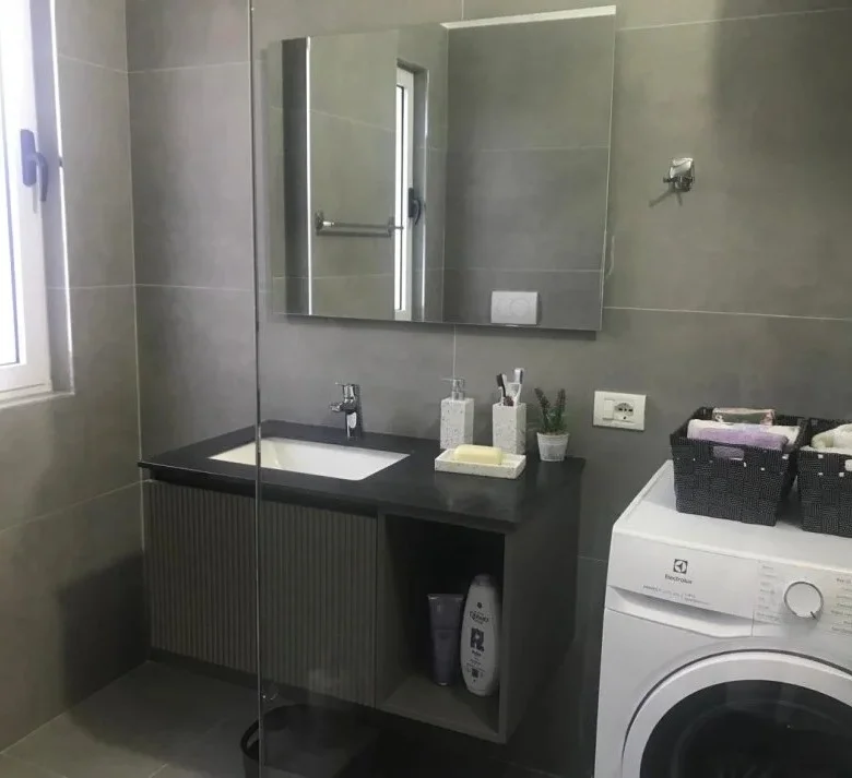 Tirane, vendesi appartamento 2+1 Piano 3, 132 m² 240.000 € (Tirana e Re)