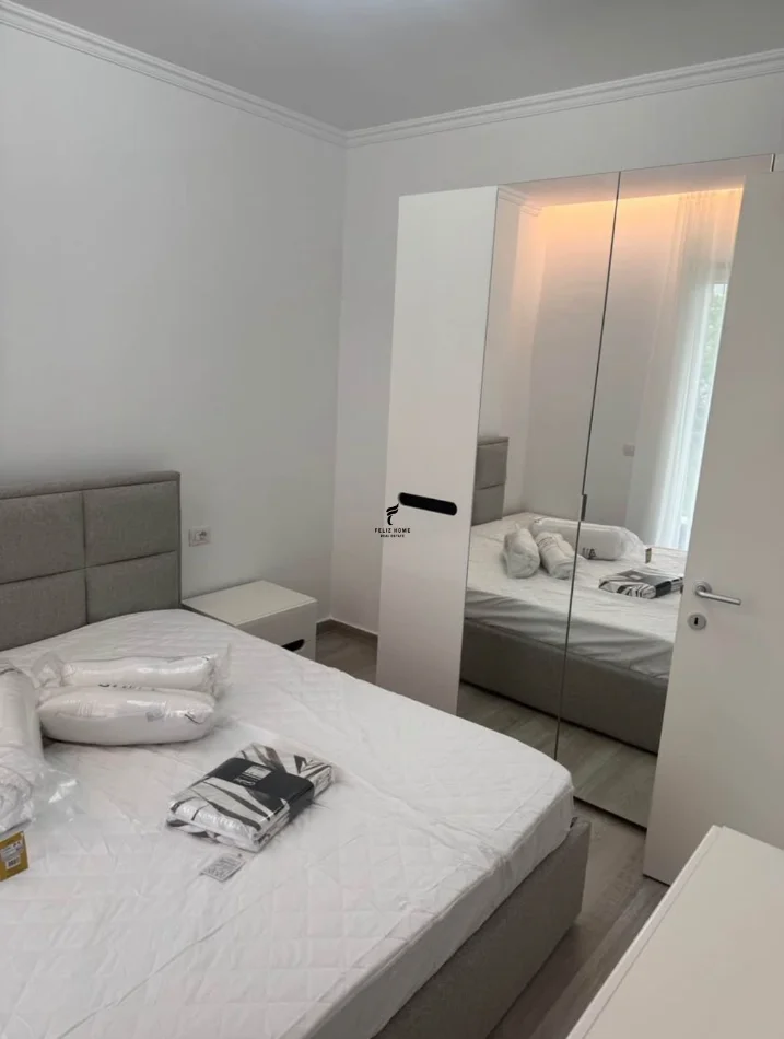 Tirane, affitto appartamento 1+1 al primo piano, 65 m², 600 € (STAZIONE DEL TRENO)