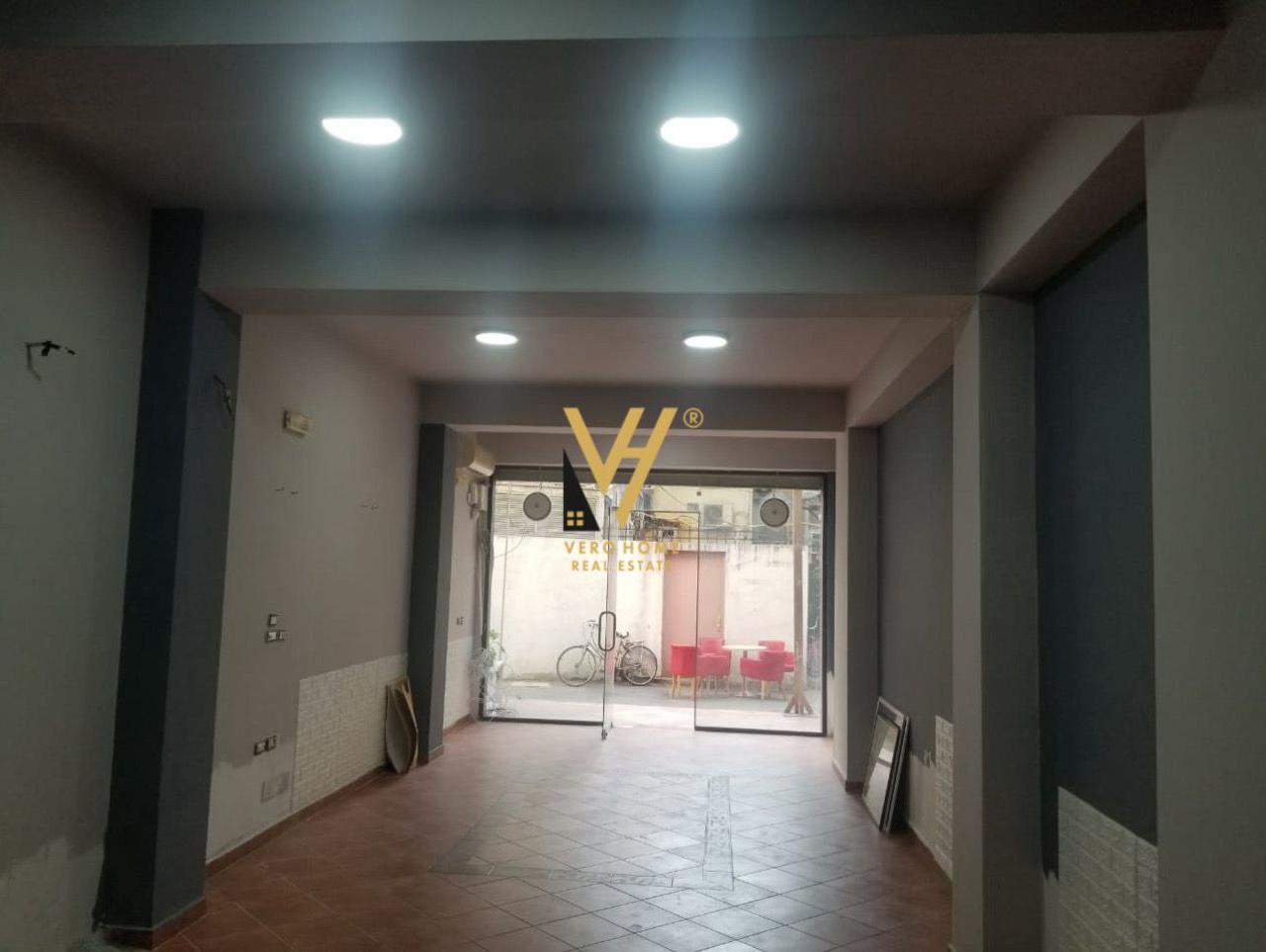 COMMERCIAL SPACE FOR RENT 65 m2 ON ELBASANIT STREET 60.00