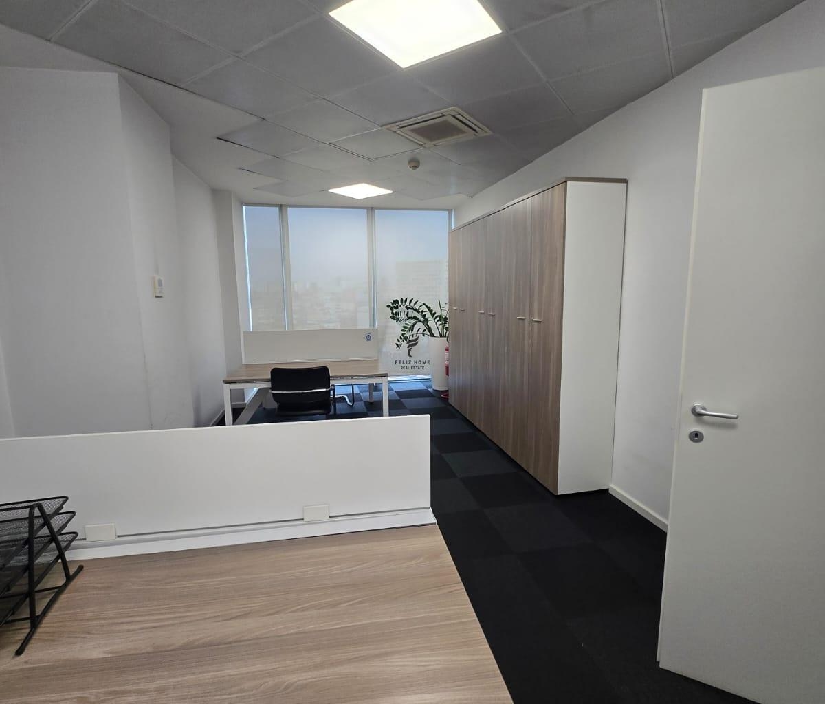 Warehouse with Yard 770 m2 Zogu i Zi 17,700 EUR FH-57870