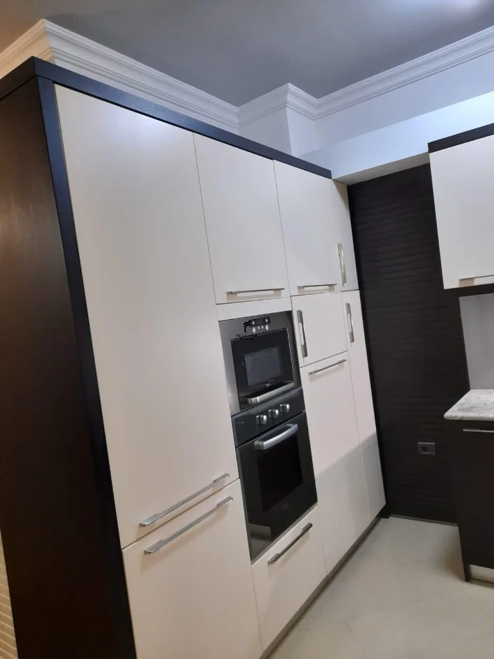 Tirano, affitto appartamento 2+1 Piano 5, 80 m² 500 € (APPARTAMENTO TEDESCO)