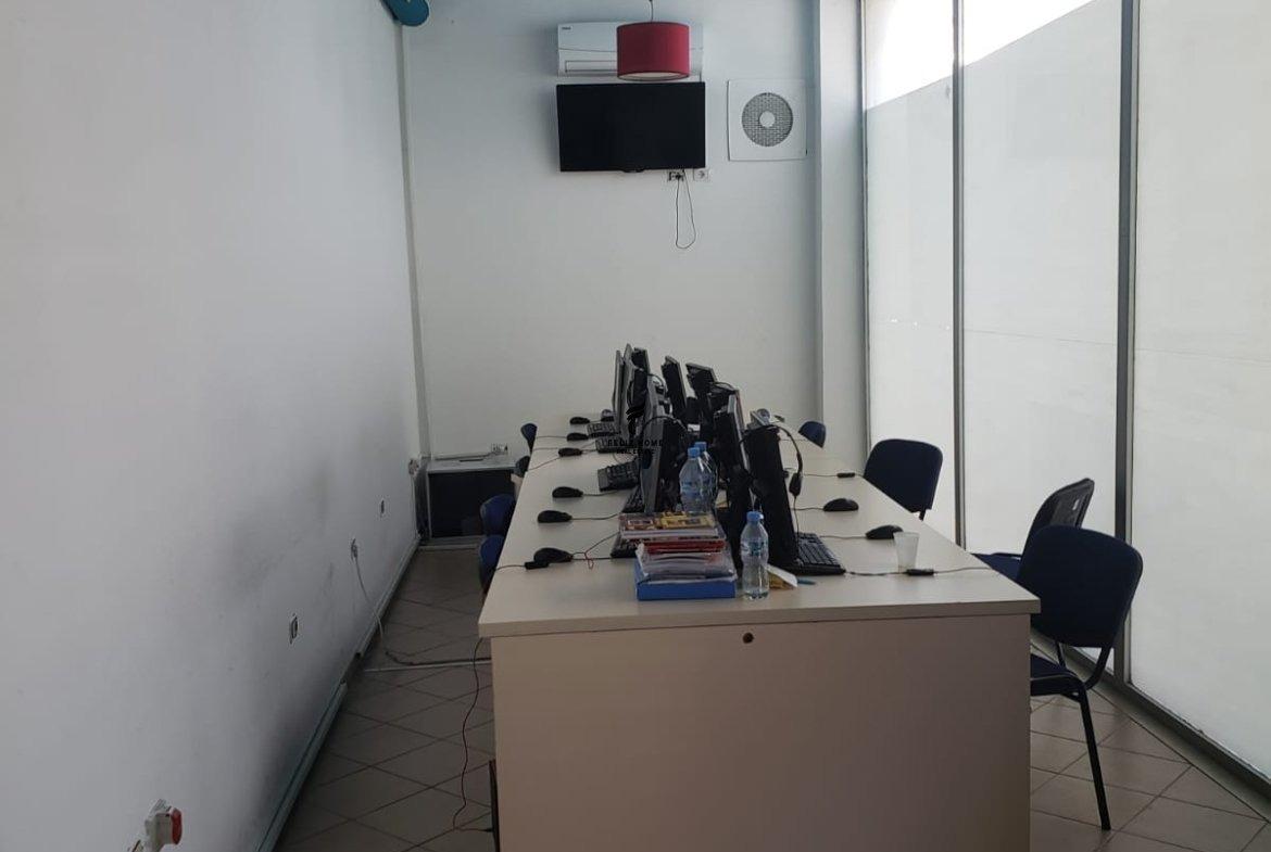 Shop for Rent 55 m2 Downtown 70,000 LEK FH-64171