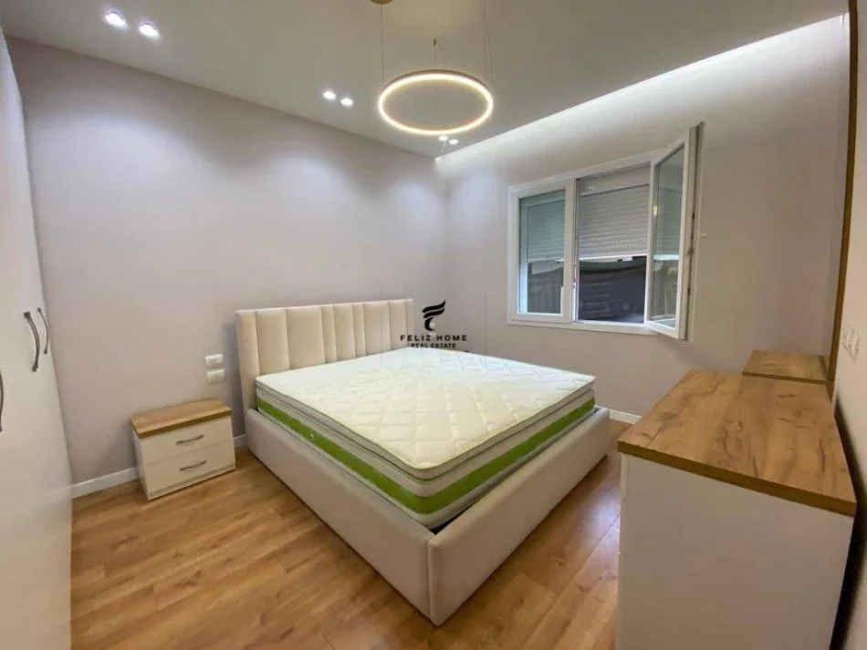 Tirane, affitto appartamento 2+1 al quarto piano, 70 m², 680 € (MYSLYM SHYRI)
