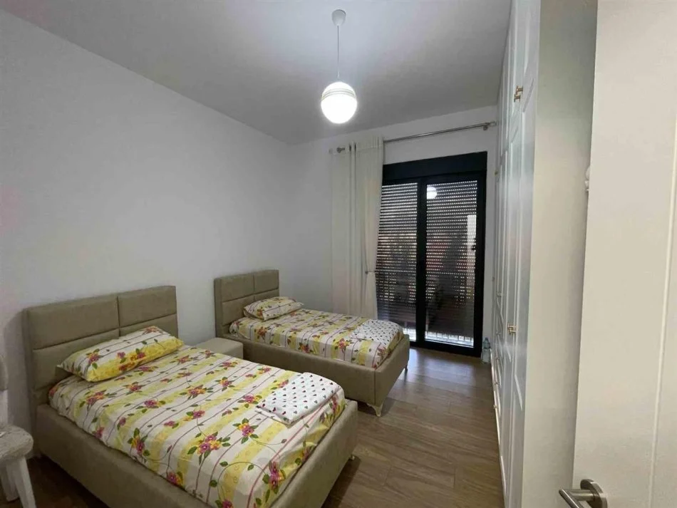 Tirane, affitto appartamento 2+1+Balcone Piano 1, 95 m² 800 € (IN VENDITA)