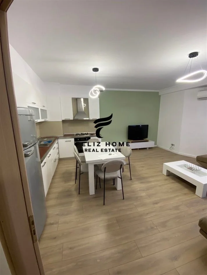 Tirane, affitto appartamento 2+1 Piano 6, 110 m² 550 € (YBERRISHT)