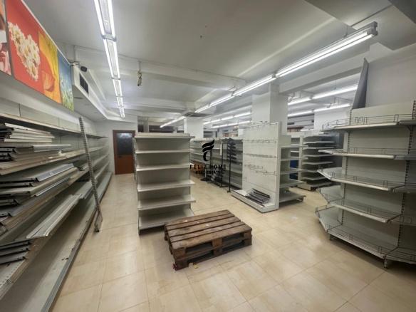 DYQAN ME QERA 220 M2 21 DHJETORI 3.300 EURO FH-58770