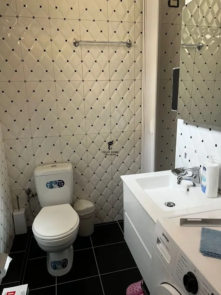 Tirano, affitto appartamento 1+1 al secondo piano, 65 m², 700 € (VIA DELL'ELBASAN)
