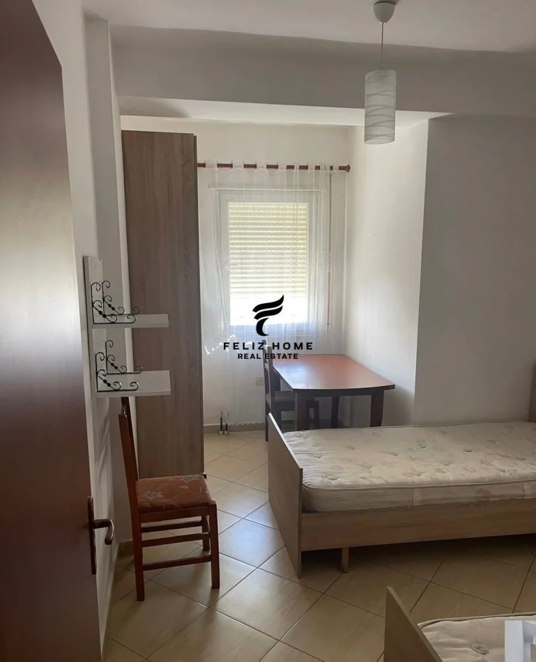 Tirane, affitto appartamento 2+1 Piano 2, 97 m² 500 € (CODRA E DIELLIT)