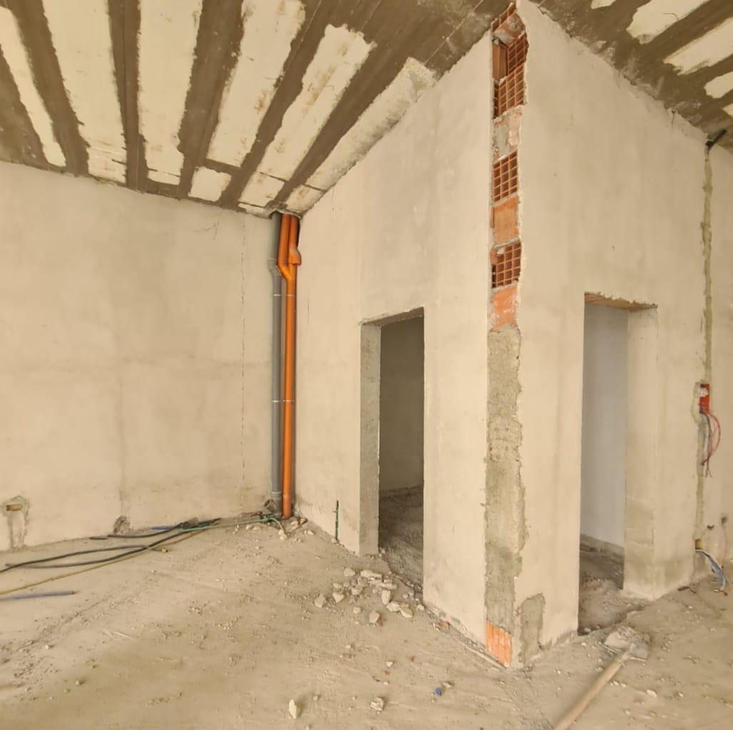 FOR SALE Shop 120 m2, Ground Floor, 270,000 Euros