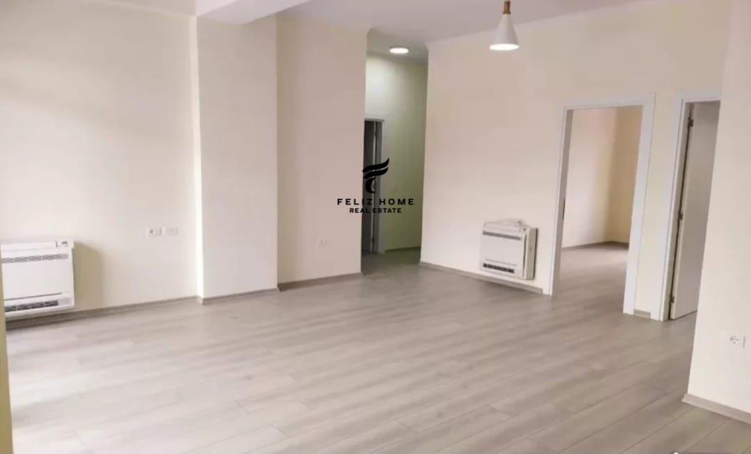 ZYRE ME QERA 250 M2 ASTIR 1700 EURO