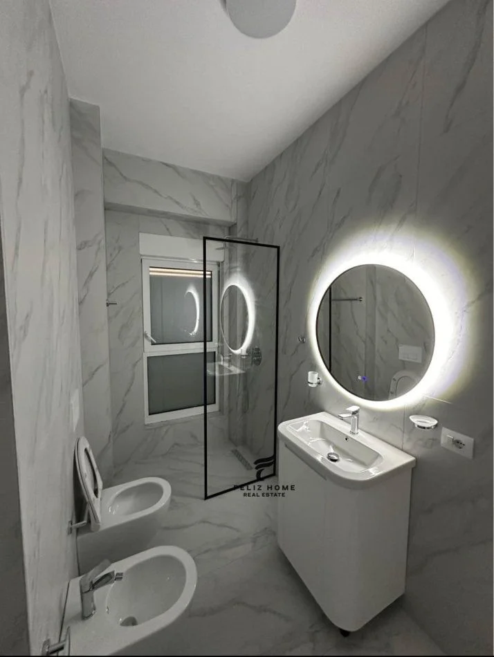 Tirano, affitto mensile appartamento 1+1 Piano 7, 55 m² 470 € (ALI DEMI)
