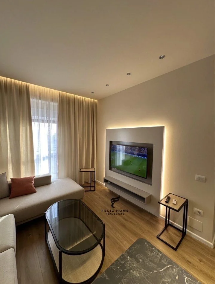 Tirano, affitto mensile appartamento 1+1 Piano 7, 55 m² 470 € (ALI DEMI)