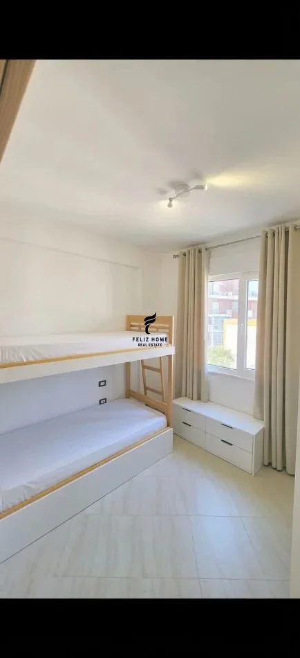 Tirano, affitto appartamento 3+1 al quinto piano, 111 m², 900 € (LIQUIDO DELLA TERRA)