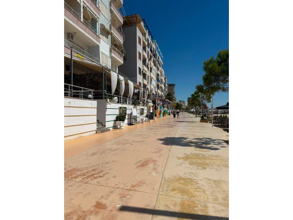 Ambient Komercial në Golem ,Durres - Mundesi e Shkelqyer Inv
