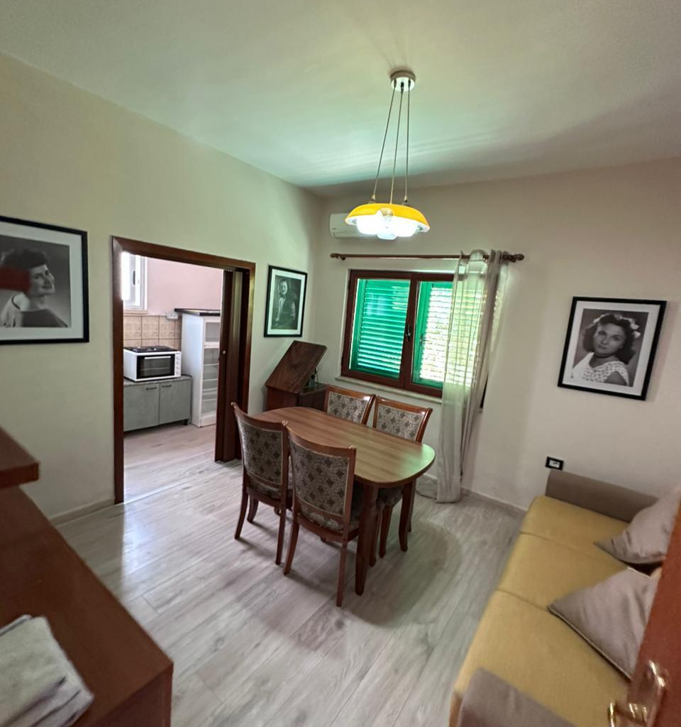 FOR RENT GROUND FLOOR OF A VILLA WITH PRIVATE YARD, NEAR SH