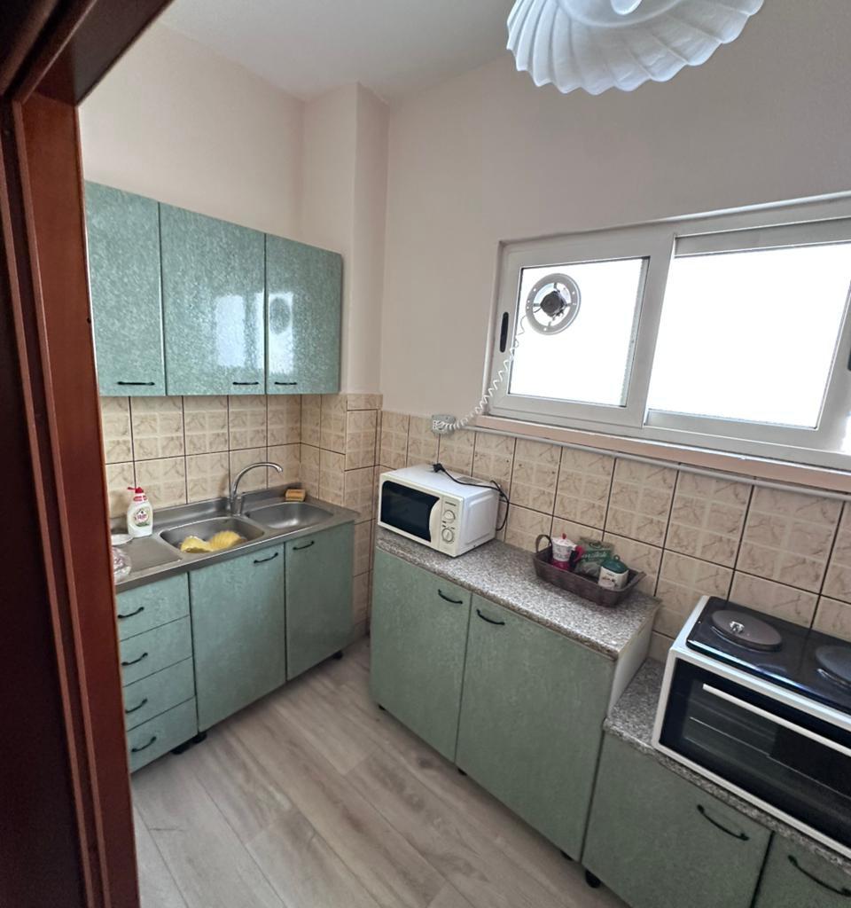 FOR RENT GROUND FLOOR OF A VILLA WITH PRIVATE YARD, NEAR SH