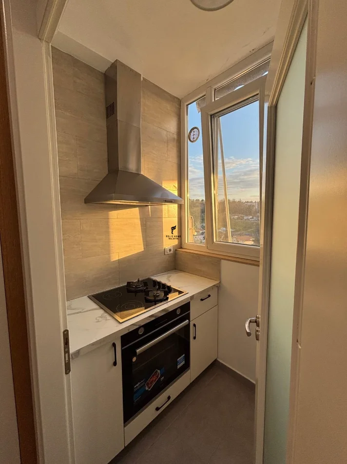Tirano, affitto monolocale al piano 9, 53 m², 450 € (VILAT GJERMANE)
