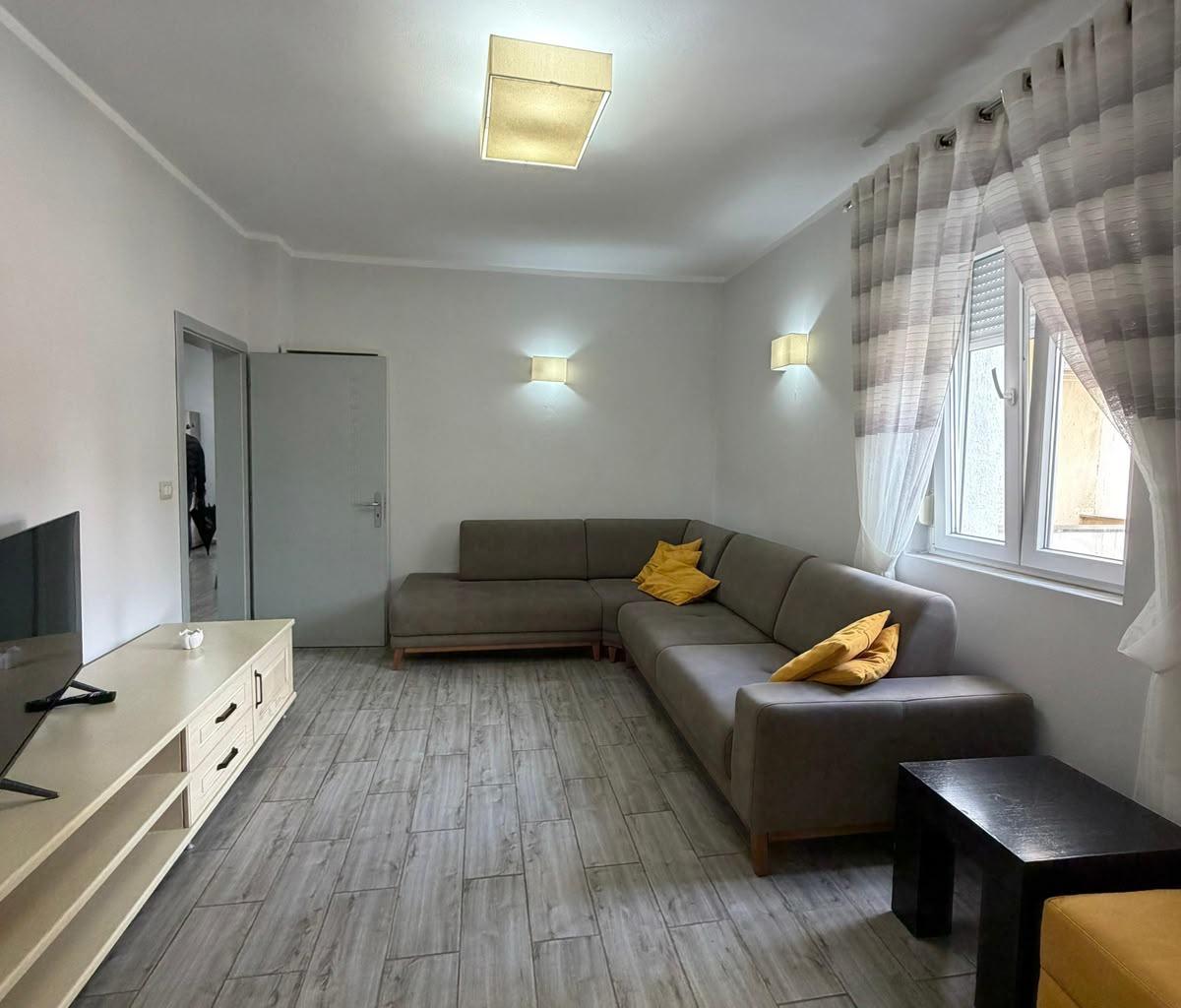 JEPET ME QERA APARTAMENT 1+1, BULEVARDI DYRRAH, DURRES.