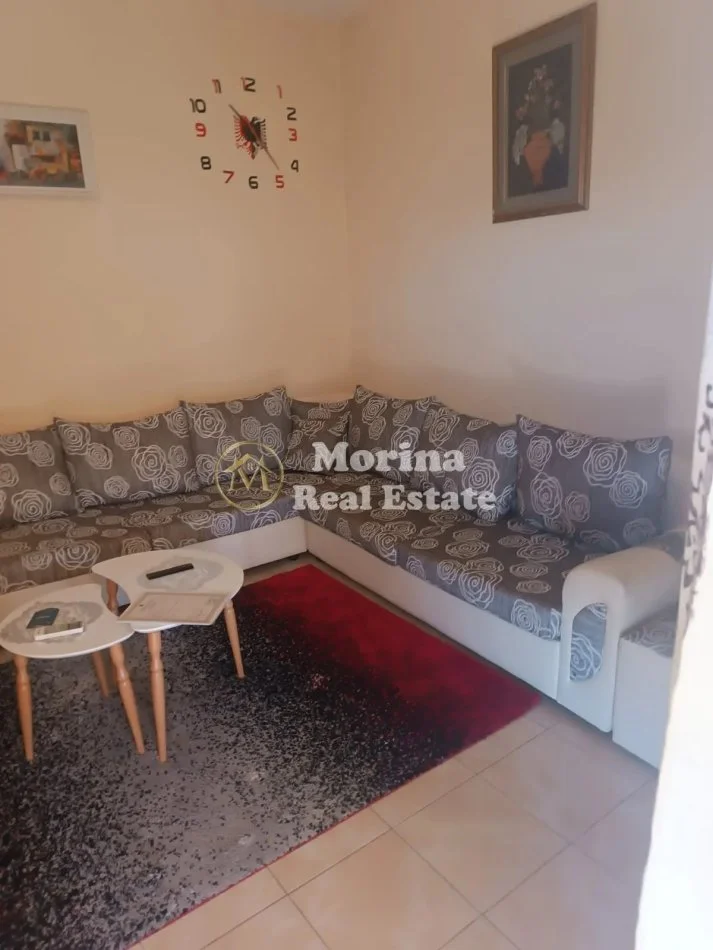 Tirane, vendesi Villa privata a 3 piani, 200 m², 170.000 € (Prezzo ridotto)